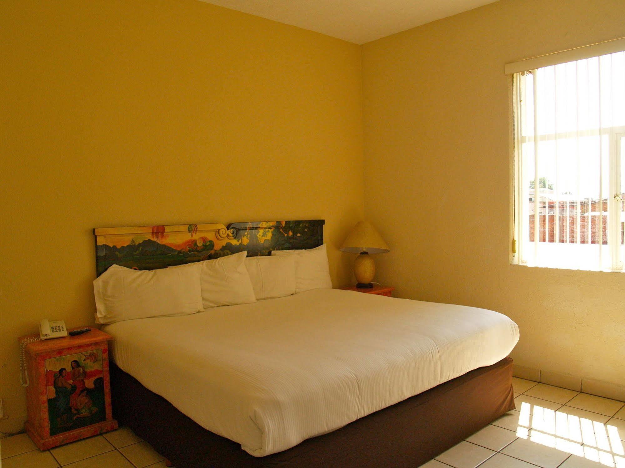 מורליה Hotel & Suites Galeria מראה חיצוני תמונה